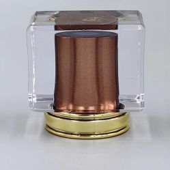 Square brown perfume bottle cap for toilette vials